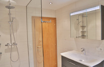 Modernes Badezimmer